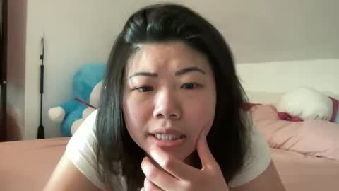 HoneySunshineNeko online show from April 2, 2026, 1:53 pm