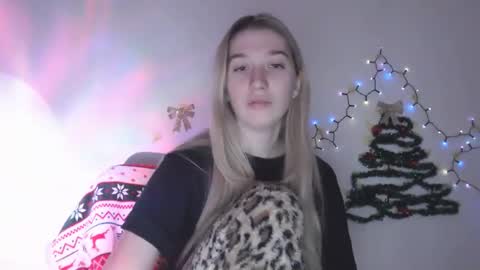 Snapshot of honeyveil chatting on January 6, 2026, 1:04 pm honeyveil online show from January 6, 2026, 1:04 pm