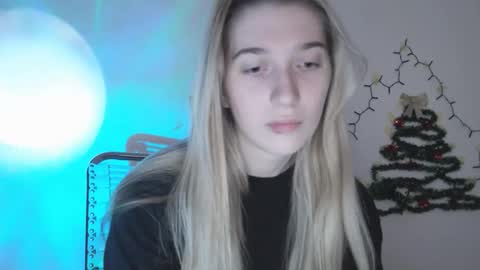 Snapshot of honeyveil chatting on January 15, 2026, 12:54 pm honeyveil online show from January 15, 2026, 12:54 pm