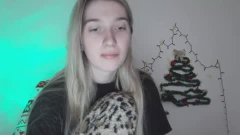 Snapshot of honeyveil chatting on February 4, 2026, 1:17 pm honeyveil online show from February 4, 2026, 1:17 pm