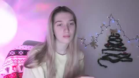 Snapshot of honeyveil chatting on February 5, 2026, 1:38 pm honeyveil online show from February 5, 2026, 1:38 pm