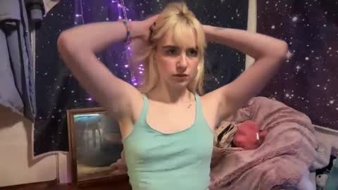 Emi Rose online show from February 25, 2025, 4:57 am