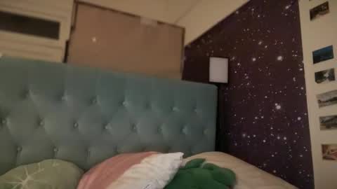 Snapshot of honeyxlimbed chatting on November 24, 2025, 7:08 am Emi Rose online show from November 24, 2025, 7:08 am