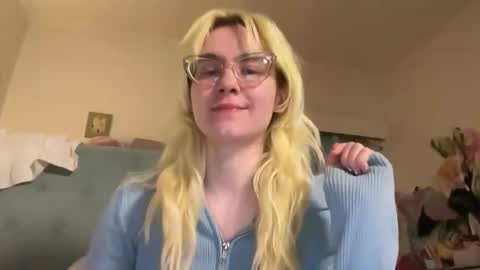 Snapshot of honeyxlimbed chatting on March 4, 2026, 6:41 am Emi Rose online show from March 4, 2026, 6:41 am