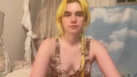 Emi Rose online show from May 27, 2026, 3:14 am