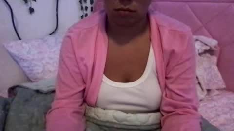 Snapshot of honeyy_89 chatting on April 21, 2026, 1:53 am honeyyy89 online show from April 21, 2026, 1:53 am