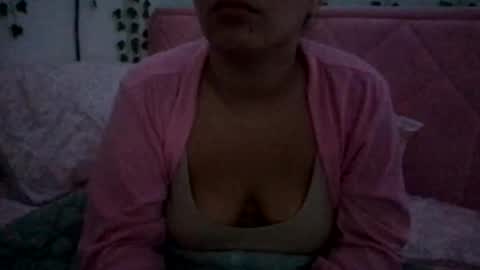 Snapshot of honeyy_89 chatting on April 24, 2026, 11:01 am honeyyy89 online show from April 24, 2026, 11:01 am