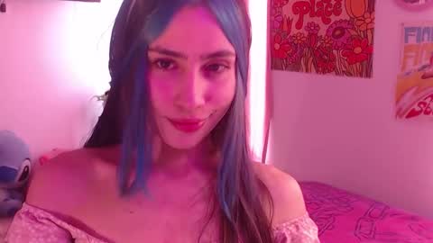 Snapshot of honeyypeaach chatting on December 4, 2024, 8:18 pm    online show from December 4, 2024, 8:18 pm