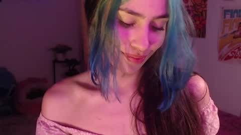 Snapshot of honeyypeaach chatting on December 5, 2024, 2:31 am    online show from December 5, 2024, 2:31 am