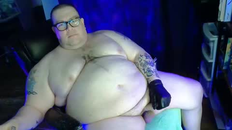 Snapshot of hoosierdaddyxl chatting on March 18, 2026, 6:11 pm Sir online show from March 18, 2026, 6:11 pm
