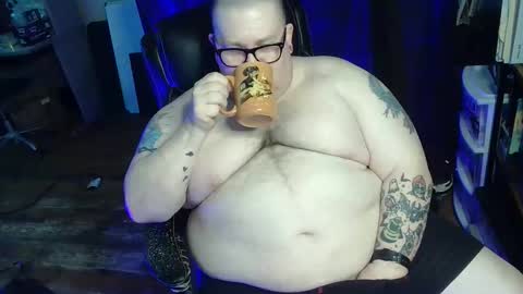 Snapshot of hoosierdaddyxl chatting on April 14, 2026, 5:08 pm Sir online show from April 14, 2026, 5:08 pm