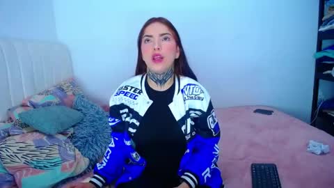 Snapshot of hoot_alicee chatting on April 21, 2026, 10:01 pm ONLYFANS online show from April 21, 2026, 10:01 pm