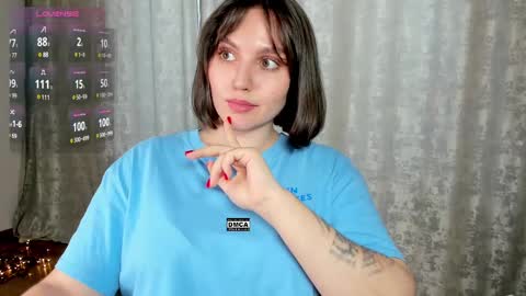 Snapshot of hoot_owl_cb chatting on March 7, 2025, 4:13 am Karina online show from March 7, 2025, 4:13 am