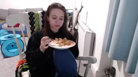 Snapshot of hope_xo chatting on March 5, 2026, 9:11 pm Hope online show from March 5, 2026, 9:11 pm