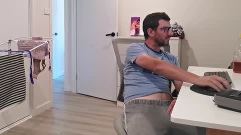 hopefulguy86 online show from January 18, 2025, 1:08 am