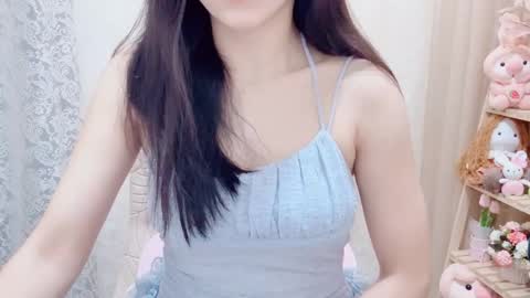 Rina online show from November 9, 2025, 2:37 pm