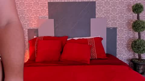 Layla Noir online show from May 22, 2026, 11:38 am