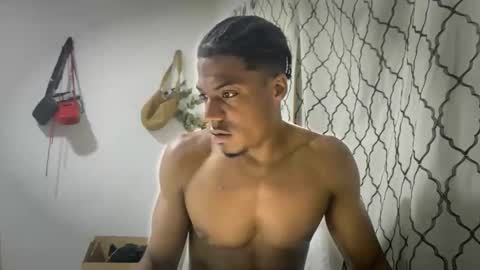 Snapshot of horneyguy2399 chatting on October 19, 2025, 4:29 pm sugarbaby online show from October 19, 2025, 4:29 pm