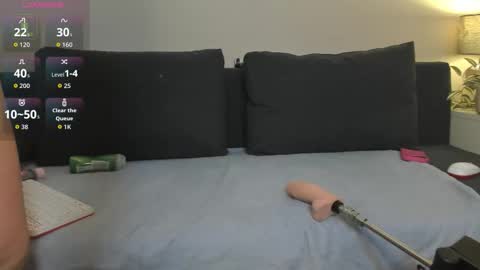 Snapshot of horny_and_wild chatting on November 27, 2025, 6:37 am Naomi online show from November 27, 2025, 6:37 am