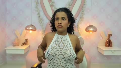 Snapshot of horny_curlss chatting on May 19, 2026, 3:35 am Horny Curls online show from May 19, 2026, 3:35 am