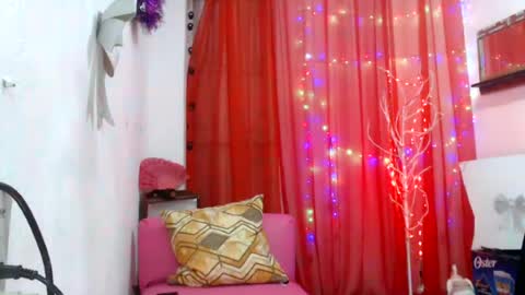 Snapshot of horny_mommy17 chatting on June 15, 2026, 3:14 pm armina online show from June 15, 2026, 3:14 pm
