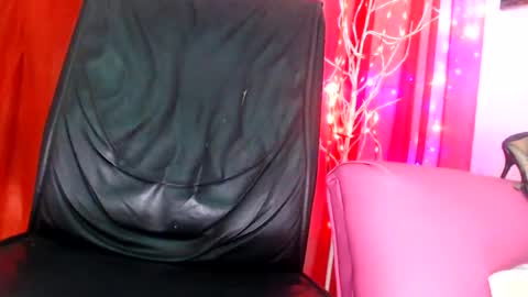 Snapshot of horny_mommy17 chatting on July 11, 2026, 2:31 pm armina online show from July 11, 2026, 2:31 pm