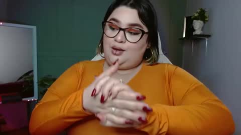 Snapshot of horny_neighbors_ chatting on December 6, 2024, 6:59 am onlyTiffany I broke up with frank 10 days ago online show from December 6, 2024, 6:59 am