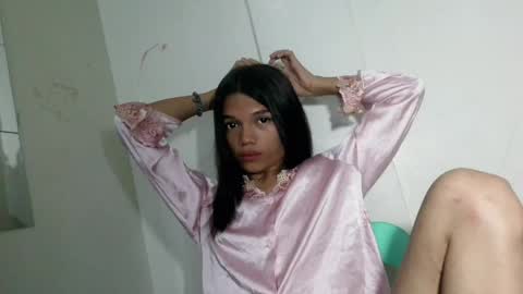 Rhiana online show from May 25, 2026, 4:24 pm