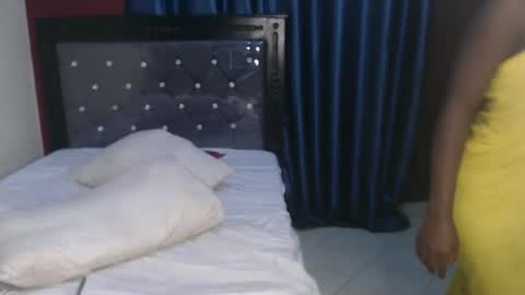 Snapshot of hornybella4 chatting on December 15, 2024, 1:35 am Bella online show from December 15, 2024, 1:35 am