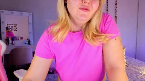 HornyCakee online show from December 2, 2025, 3:40 pm