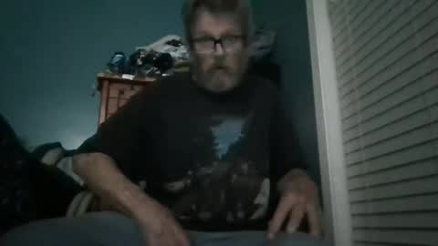 Snapshot of hornyd7711 chatting on October 11, 2025, 8:02 am hornyd7711 online show from October 11, 2025, 8:02 am