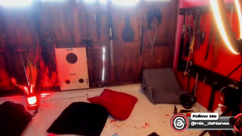 Mia Dahianaa   2  hornydahianax online show from February 8, 2025, 6:44 pm