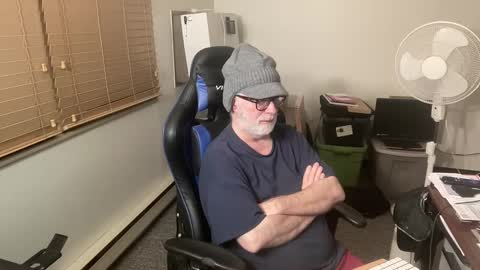 Snapshot of hornyeveryday24hours chatting on February 6, 2025, 2:55 am Brett online show from February 6, 2025, 2:55 am