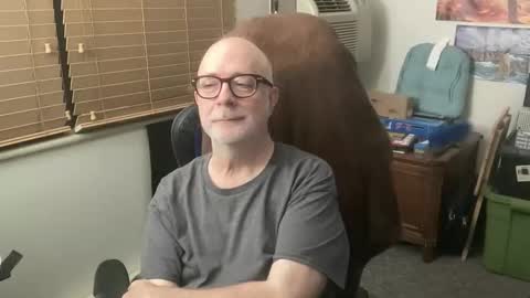 Snapshot of hornyeveryday24hours chatting on October 19, 2025, 12:22 am Brett online show from October 19, 2025, 12:22 am