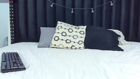 Snapshot of hornylittledaughter chatting on January 28, 2025, 5:24 pm Ambar online show from January 28, 2025, 5:24 pm