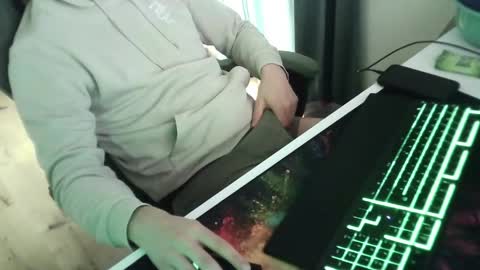 Snapshot of hornyman1998_03 chatting on March 14, 2026, 10:10 am hornyman1998_03 online show from March 14, 2026, 10:10 am