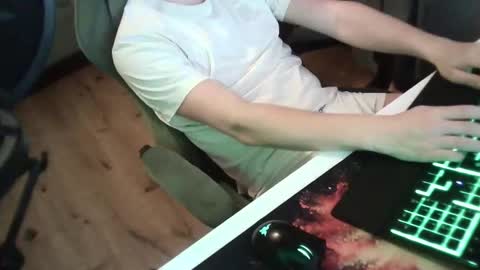 Snapshot of hornyman1998_03 chatting on March 29, 2026, 10:10 pm hornyman1998_03 online show from March 29, 2026, 10:10 pm