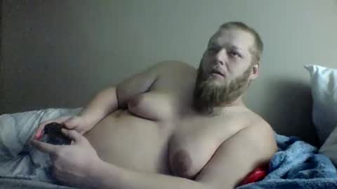 Snapshot of hornynccascade chatting on December 17, 2025, 4:18 am hornynccascade online show from December 17, 2025, 4:18 am