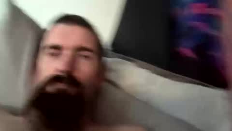 Snapshot of hornyweasle chatting on December 18, 2025, 9:43 pm RandeeH online show from December 18, 2025, 9:43 pm