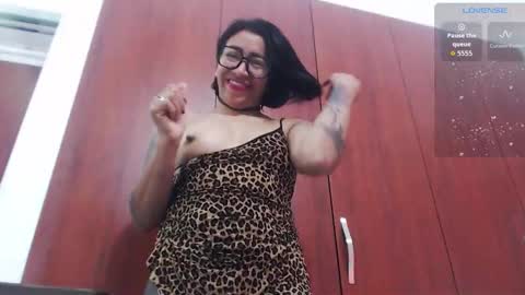 Snapshot of hornywife_ chatting on November 7, 2025, 7:14 pm Agatha online show from November 7, 2025, 7:14 pm