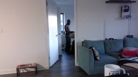 Horus00 online show from December 18, 2025, 12:11 pm