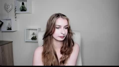 NINA online show from October 23, 2025, 6:56 am