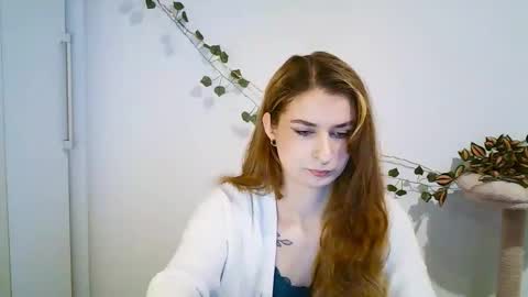 Snapshot of hot_1nina chatting on February 9, 2026, 7:23 am NINA online show from February 9, 2026, 7:23 am