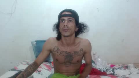 Snapshot of hot_and_complacent chatting on November 23, 2025, 4:40 pm Private open online show from November 23, 2025, 4:40 pm