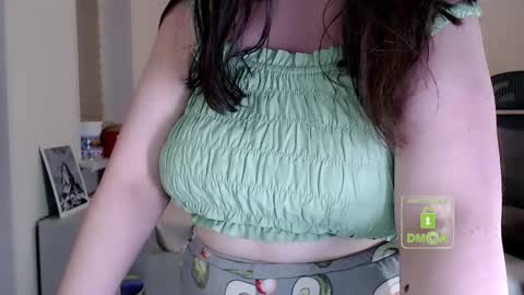 Snapshot of hot_and_pretty chatting on February 7, 2026, 3:38 pm Lila online show from February 7, 2026, 3:38 pm