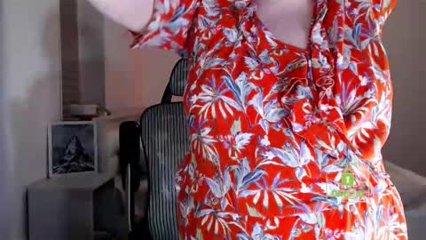 Snapshot of hot_and_pretty chatting on February 15, 2026, 3:31 pm Lila online show from February 15, 2026, 3:31 pm