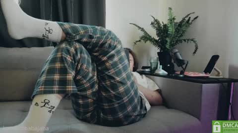 Snapshot of hot_babayaga chatting on February 27, 2025, 2:32 pm online show from February 27, 2025, 2:32 pm