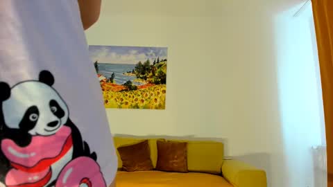 Snapshot of hot_babes_live chatting on March 2, 2025, 12:22 pm AnaVicky online show from March 2, 2025, 12:22 pm