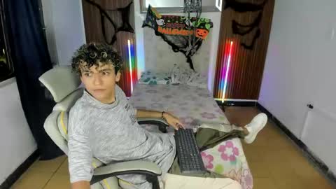 hot bunny online show from October 30, 2025, 12:23 am