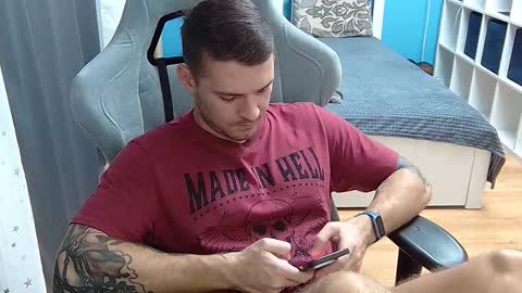 Snapshot of hot_cap_77 chatting on November 27, 2025, 5:04 pm hot_cap_77 online show from November 27, 2025, 5:04 pm